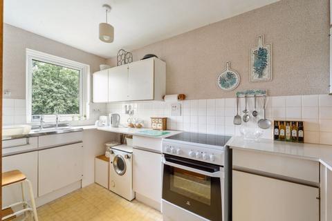 12 Carters Close, Worcester Park, KT4 8QF