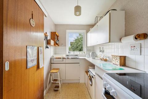 12 Carters Close, Worcester Park, KT4 8QF