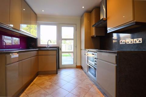 3 bedroom semi-detached house to rent, Lavington Drive, Gloucester
