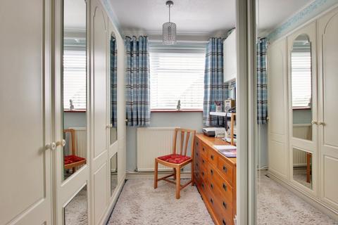5 Iverhurst Close, Bexleyheath, DA6 8HY