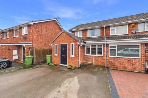 3 bedroom end of terrace house for sale, Stanwick Gardens, Cheltenham, Gloucestershire, GL51