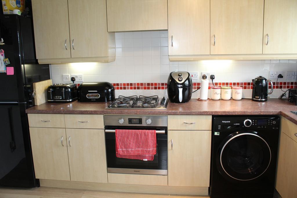 Fitted Kitchen Picture 2