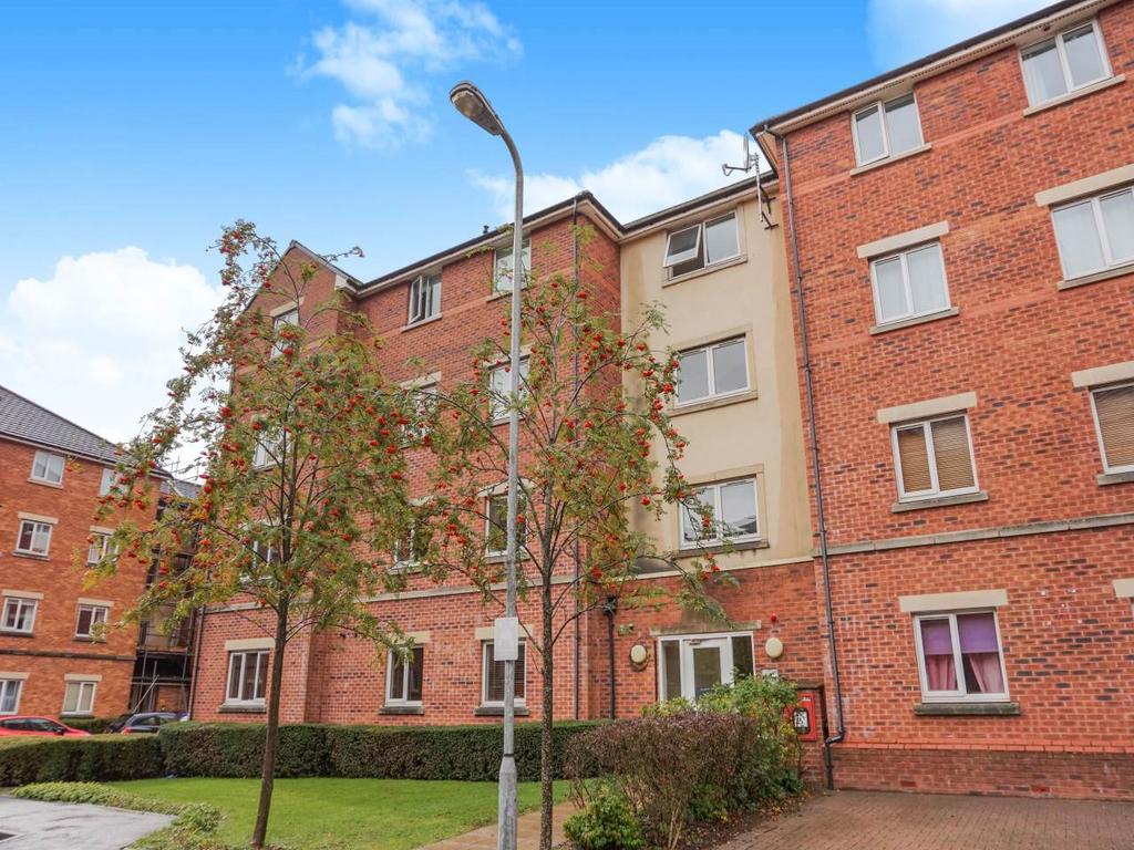 Clos Dewi Sant, Cardiff, 2 bed flat £1,000 pcm (£231 pw)