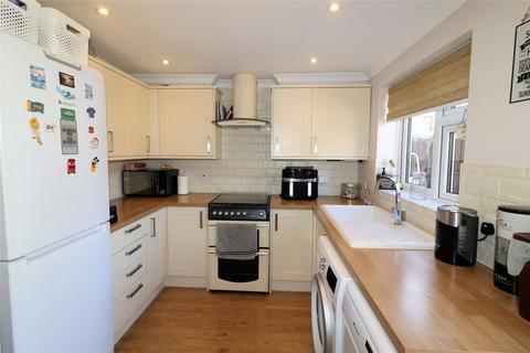 70 Sandpiper Drive, Erith, DA8 2NY