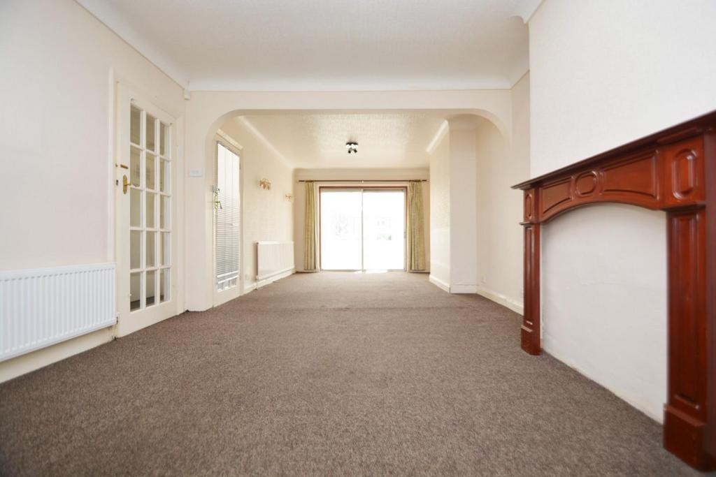 Parkfield Road, Northolt, UB5 5NW 3 bed semidetached house for sale £500,000