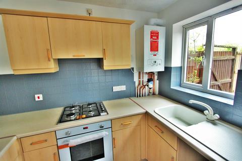2 bedroom semi-detached house to rent, Pine Hurst Close, Leicester, LE3