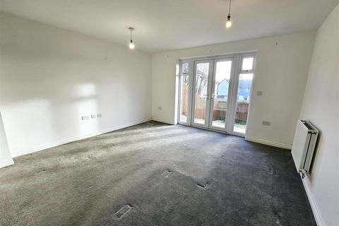 2 bedroom terraced house for sale, Long Field Road, Launceston