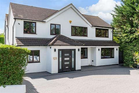 123 Cuffley Hill, Goffs Oak, Waltham Cross, EN7 5EZ