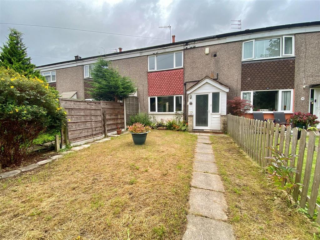 Berwick Close, Macclesfield 2 bed terraced house for sale £155,000