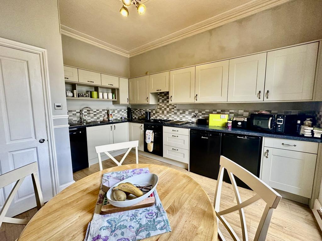 Warren Street, Tenby, Pembrokeshire, SA70 7 bed terraced house for sale