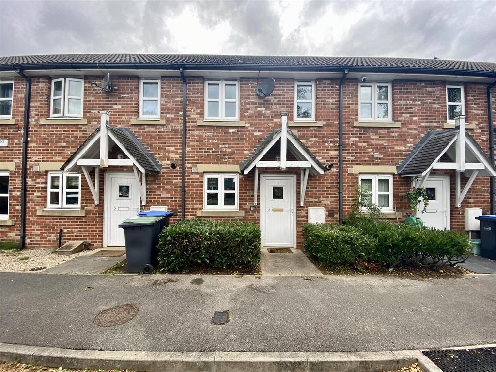 Wesley Court, Langley Moor, Durham 2 bed terraced house £650 pcm (£