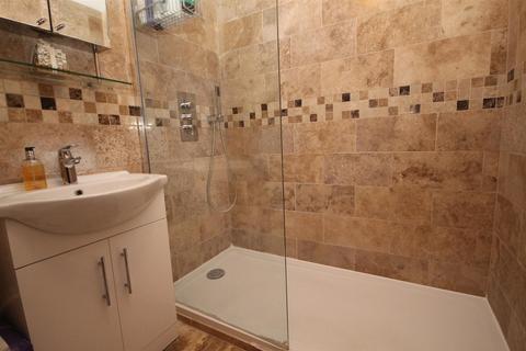 71 Bakers Gardens, Carshalton, SM5 2SF