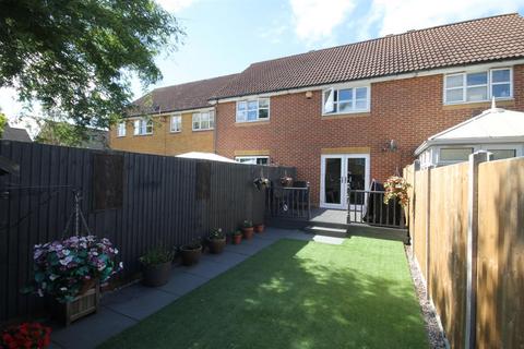 71 Bakers Gardens, Carshalton, SM5 2SF