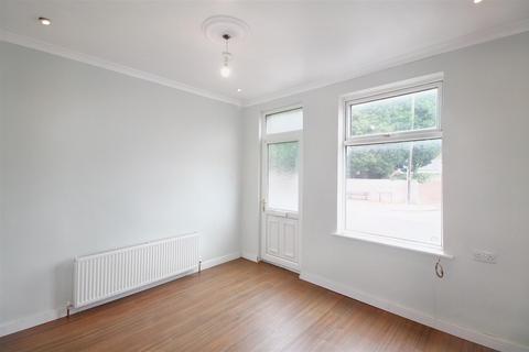 3 bedroom end of terrace house for sale - Rawmarsh Hill, Parkgate, Rotherham