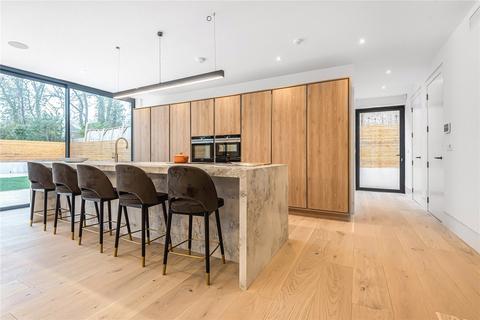 5 bedroom detached house to rent, Lightoak, Barnet Road, Arkley, Hertfordshire, EN5