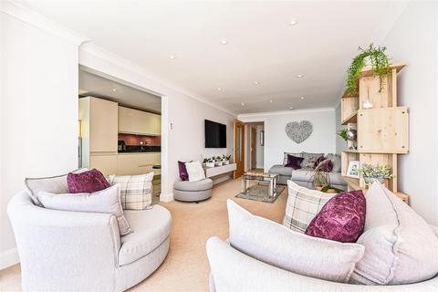 2 bedroom apartment for sale - The Esplanade, Bognor Regis