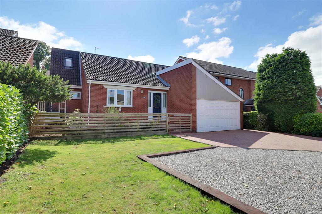 Stockbridge Road, Elloughton 5 bed detached house for sale £399,950