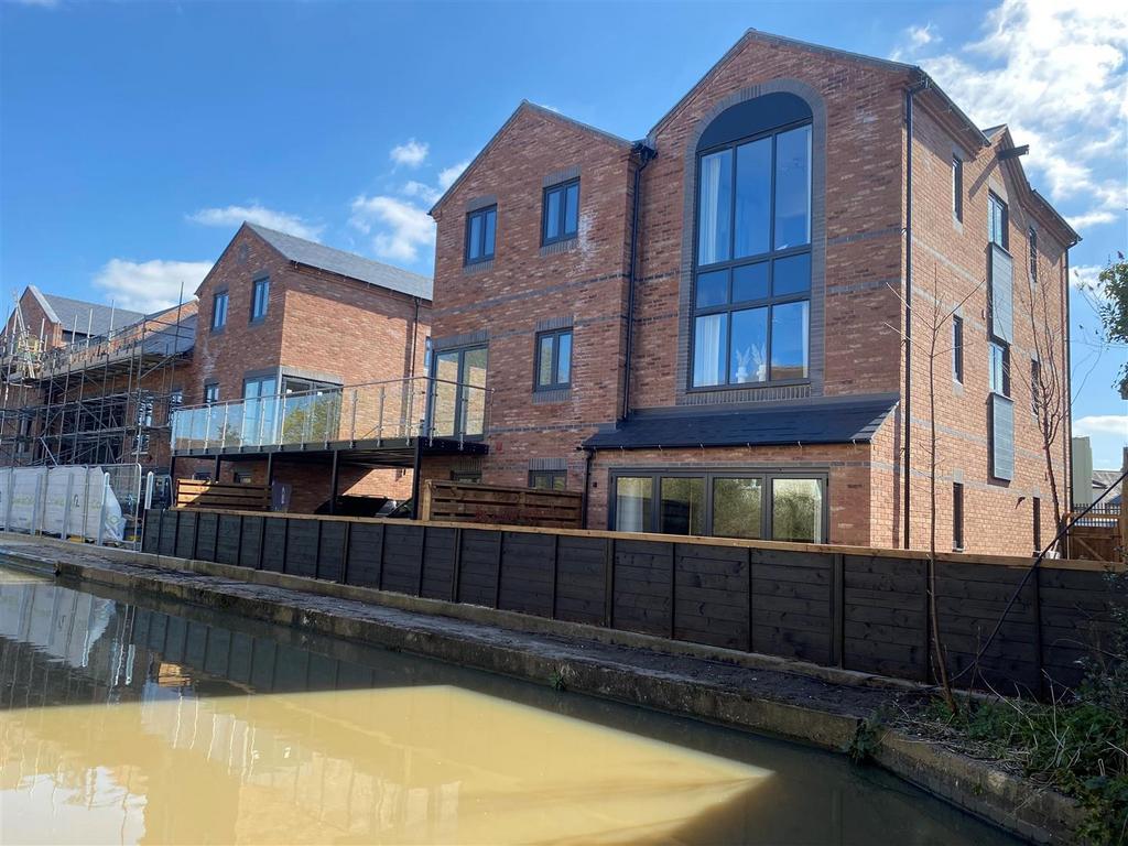 Show Home and Plot 2 rear.jpg