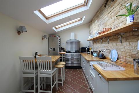 3 bedroom cottage to rent, Wakerley Road, Harringworth, Corby