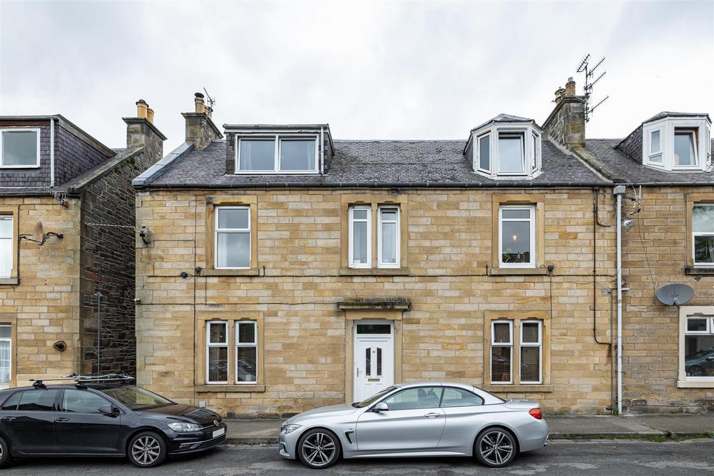 10 Roxburgh Place, Galashiels 2 bed flat £129,500