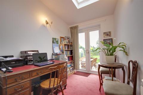 31 White Gap Road, Little Weighton, Cottingham, HU20 3XE