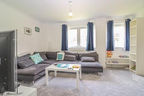 3 bedroom maisonette to rent - Queens Court, Barrack Road, Newcastle Upon Tyne