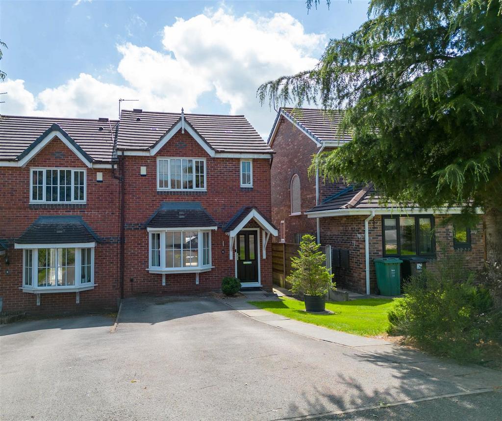 Camberley Close, Tottington, Bury 3 bed semidetached house for sale