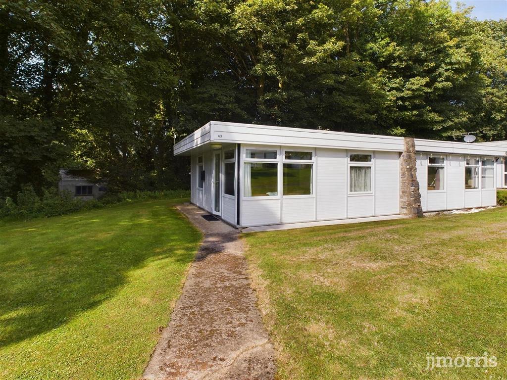The Woodlands, Cuffern, Roch, Haverfordwest 2 bed chalet for sale £59,000