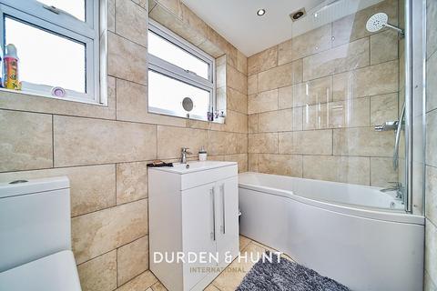 93 Amersham Road, Romford, RM3 9JA