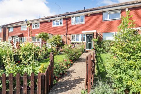 93 Bynghams, Harlow, CM19 5NT