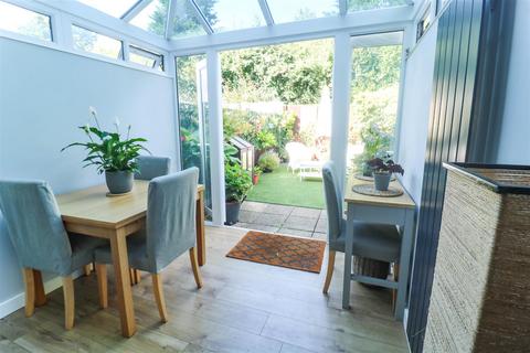93 Bynghams, Harlow, CM19 5NT