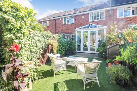 93 Bynghams, Harlow, CM19 5NT