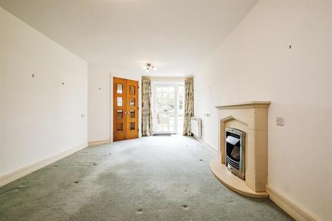 1 bedroom apartment for sale, Claridge House, Church Street, Littlehampton