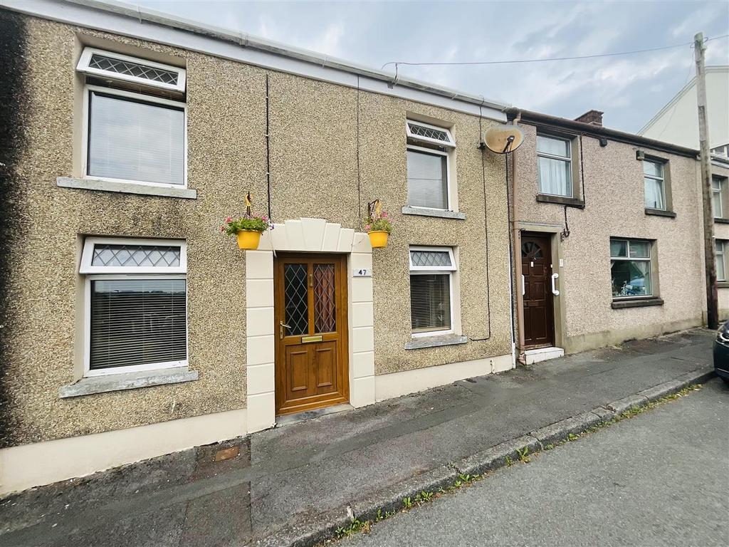 Long Row, Felinfoel, Llanelli 3 bed terraced house for sale £145,995