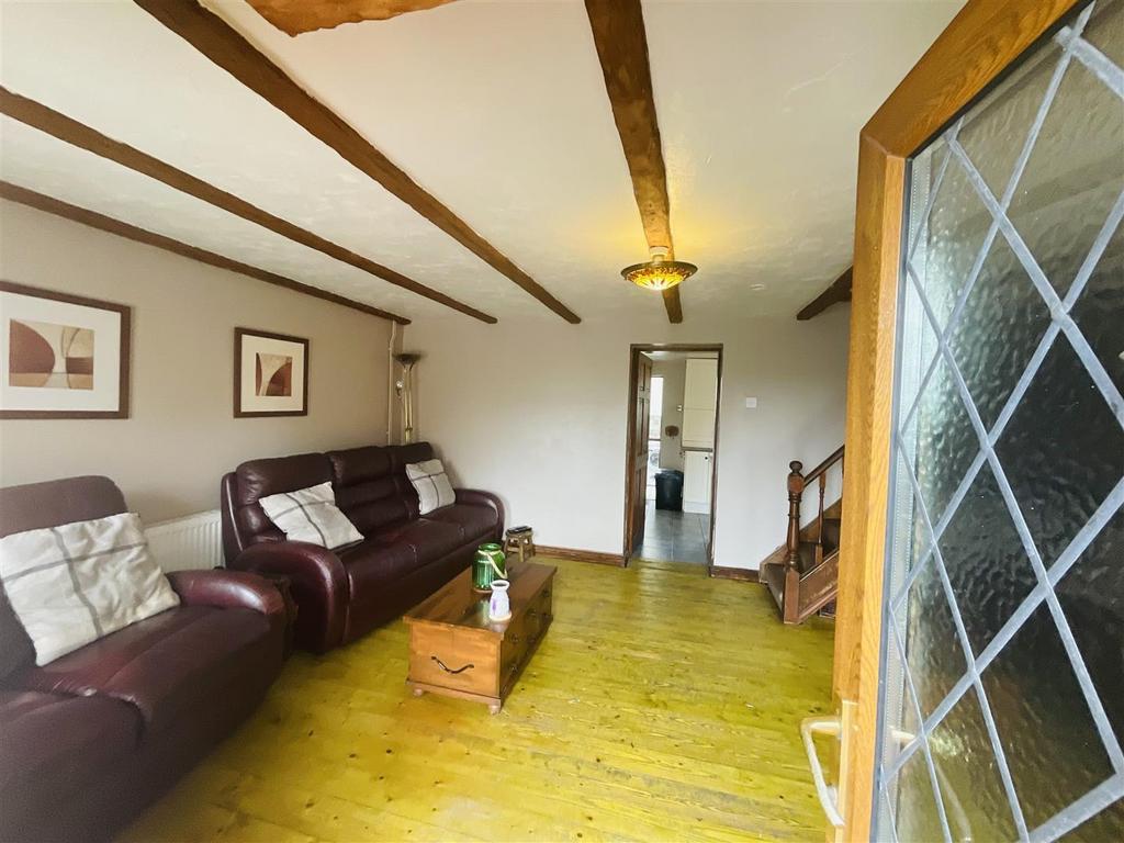 Long Row, Felinfoel, Llanelli 3 bed terraced house for sale £139,995