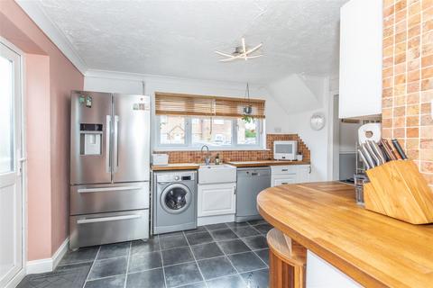 3 bedroom semi-detached house for sale - Fairlight Field, Ringmer, Nr Lewes