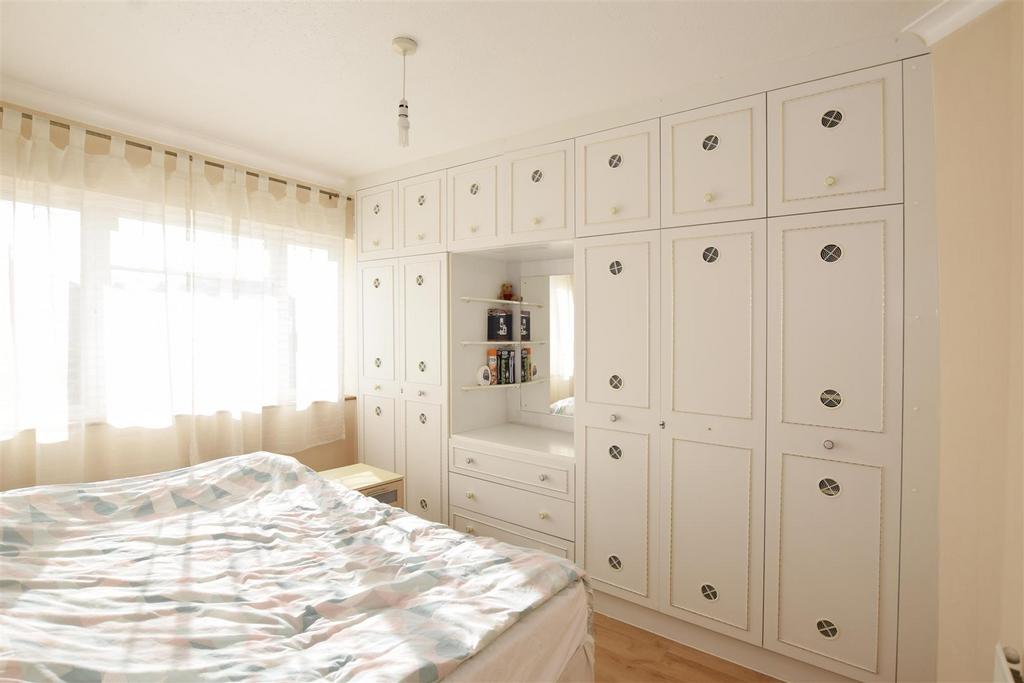 Bedroom 2 copy.jpg