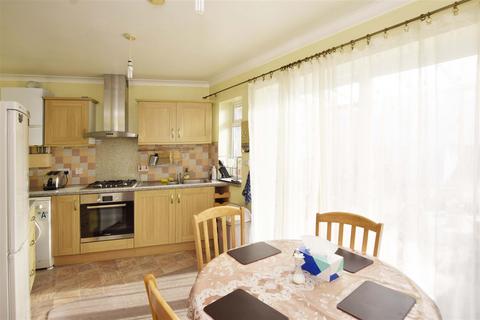 59 Longley Avenue, Wembley, HA0 1NG