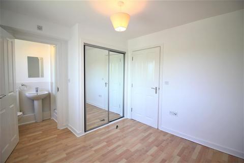 2 bedroom apartment to rent, Elm Court, Harlow CM18