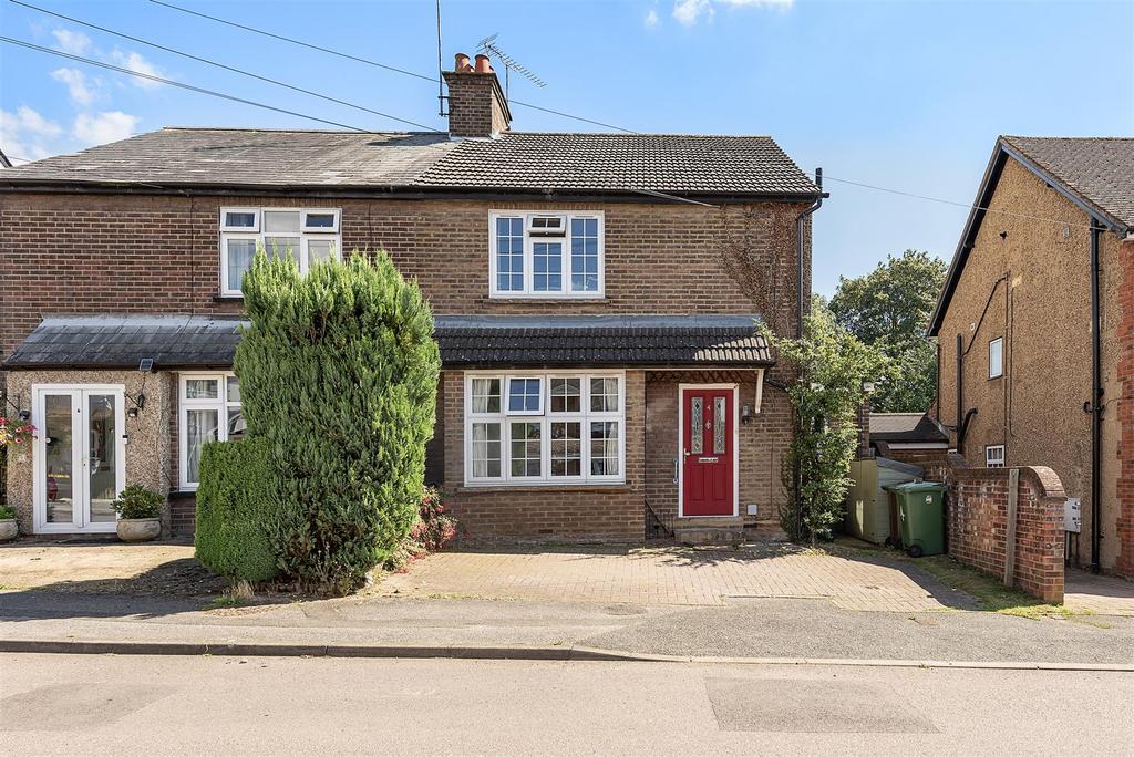 Grove Avenue, Harpenden 3 bed semidetached house for sale £750,000