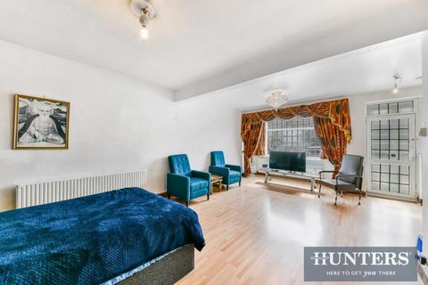 100 Marlborough Road, Southall, UB2 5LP