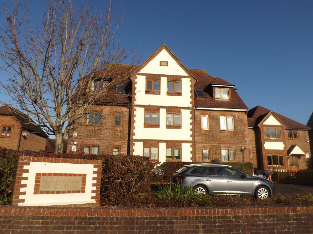 St Christophers Close 2 bed flat £1,100 pcm (£254 pw)