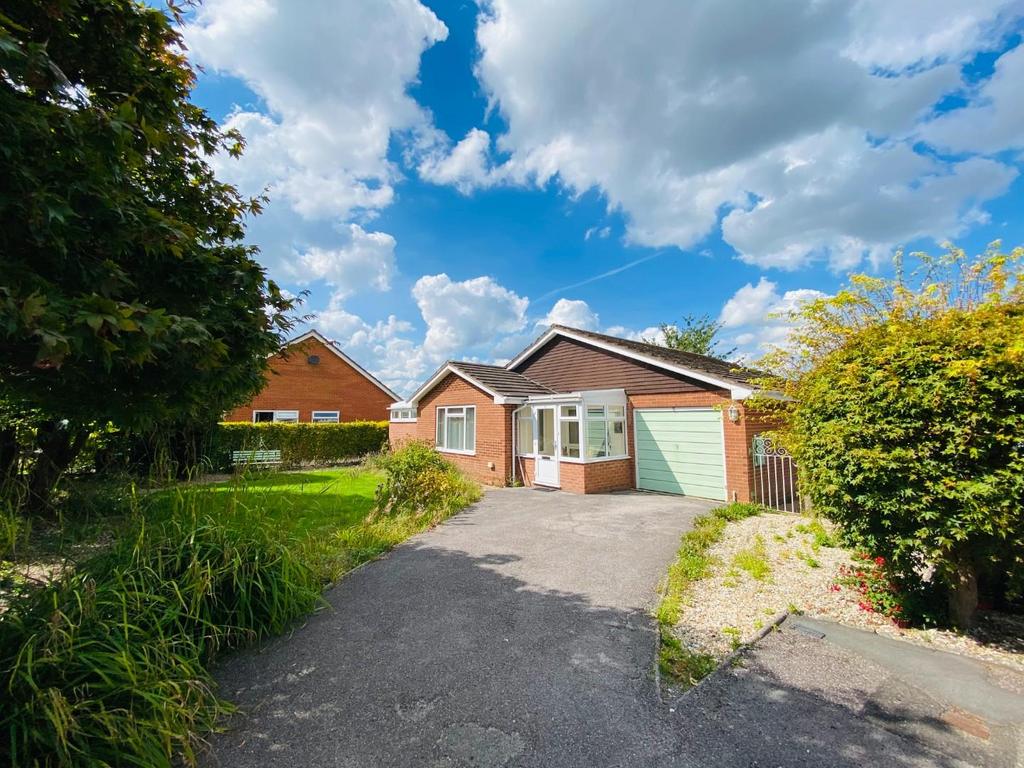 Rippon Close, Tiverton, Devon 3 bed detached bungalow for sale £400,000