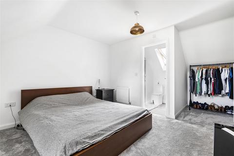 166 Camp Road, Upper Heyford, Bicester, OX25 5AG