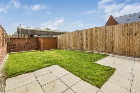 166 Camp Road, Upper Heyford, Bicester, OX25 5AG