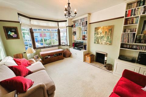 82 Kingsway, Petts Wood, Orpington, BR5 1PT