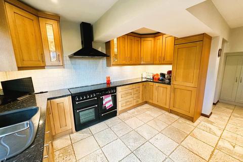82 Kingsway, Petts Wood, Orpington, BR5 1PT