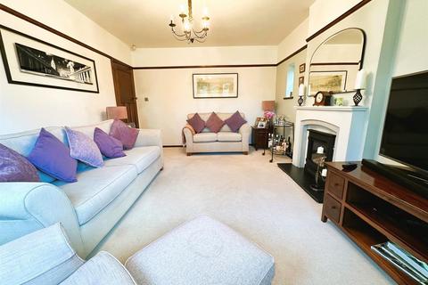 82 Kingsway, Petts Wood, Orpington, BR5 1PT