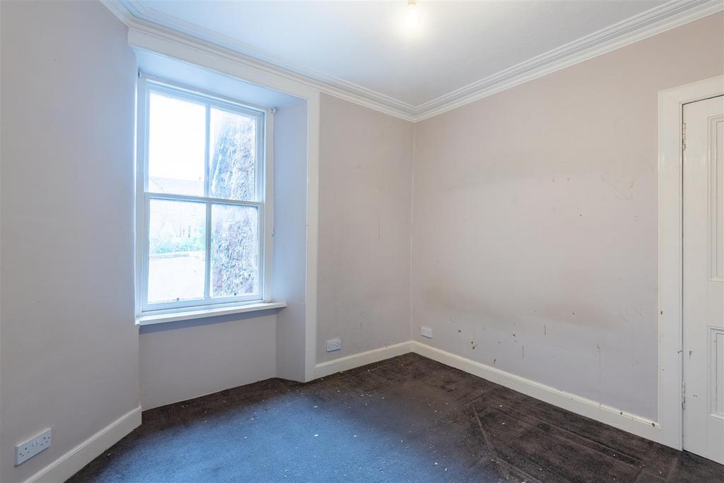 14. Bedroom.jpg