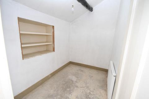 711 Wakefield Road, Bradford, BD4 7PR
